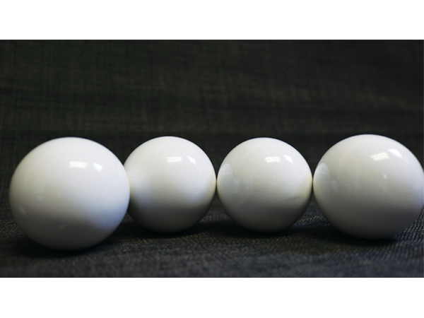 Wooden Billiard Balls (1.75" White) by Classic Collections