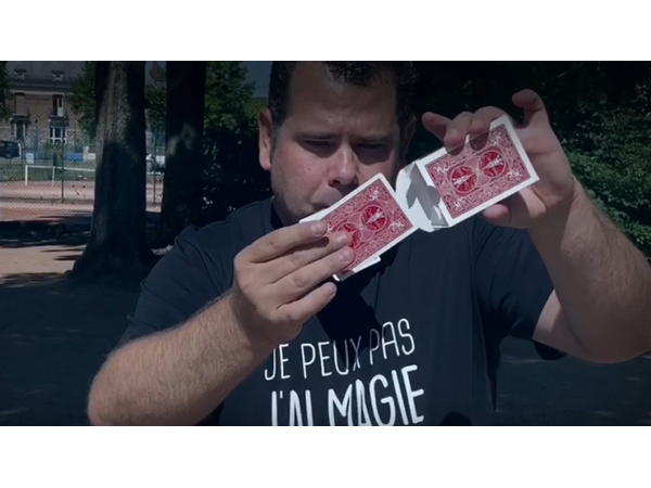 JET-BOX (Blue) by Mickael Chatelain