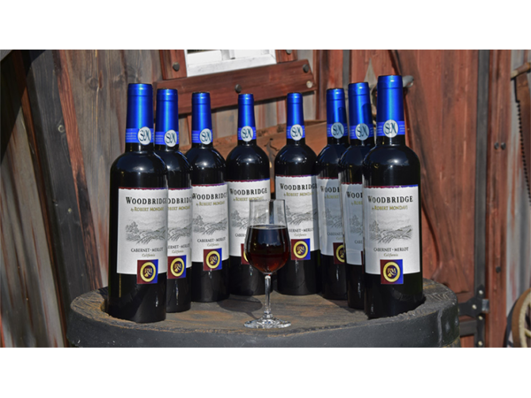Multiplying Wine Bottles (8/BLUE) by Tora Magic - Trick