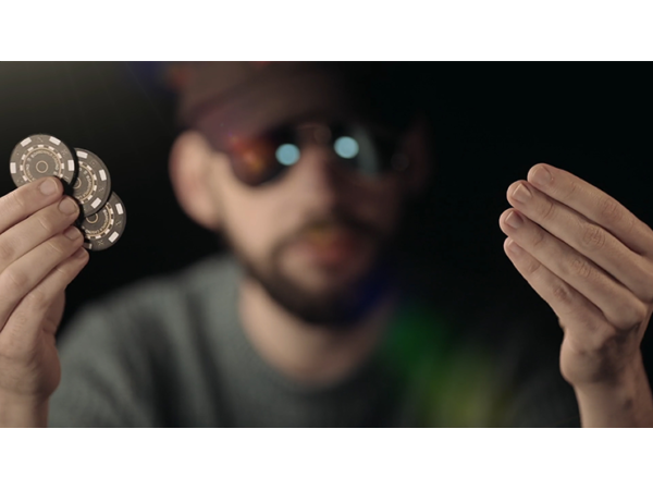 Ante Gravity - Floating 3 Fly Chip Routine (Gimmicks and Online Instructions) by Matthew Wright