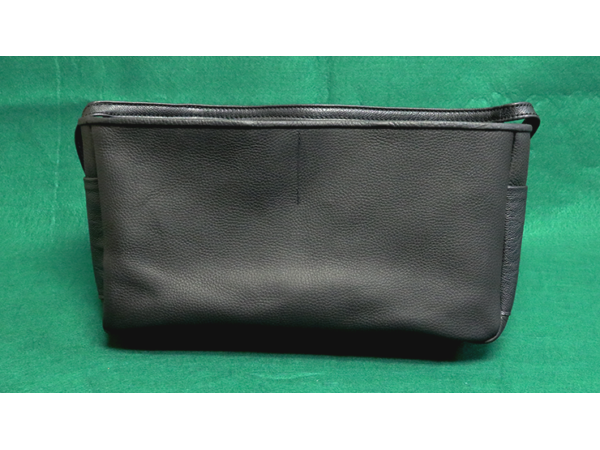 STREET POUCH by The Ambitious Card