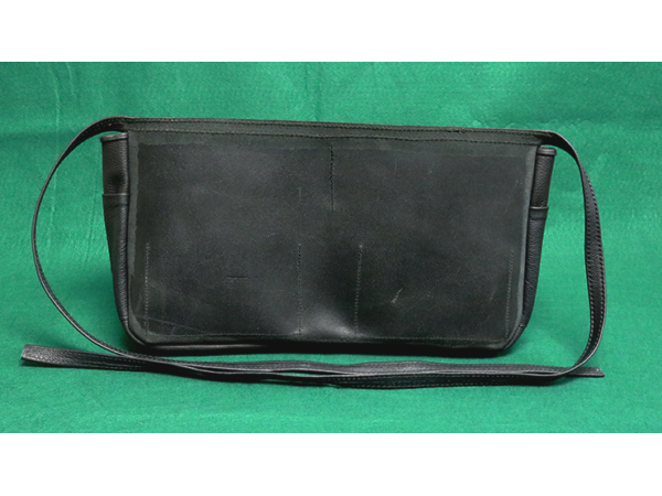 STREET POUCH by The Ambitious Card