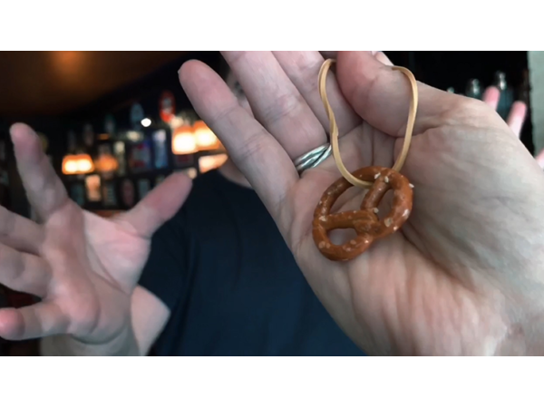 BRETZEL (Gimmick and Online Instructions) by Mickael Chatelain