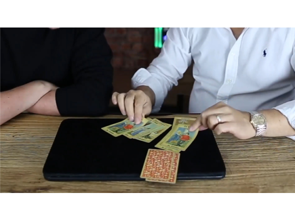 What the Tarot Holds (Gimmicks and Online Instructions) by Phil Tilson