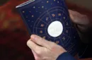 Astro Signs (Gimmicks and Online Instructions) by Mike Austin and Kaymar Magic – Bild 2