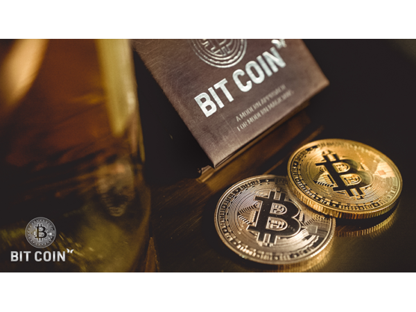 The Bit Coin Silver (3 Gimmicks and Online Instructions) by SansMinds