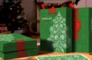 Paisley (Metallic Green with Christmas Gift Box) Playing Cards by Dutch Card House Company – Image 6