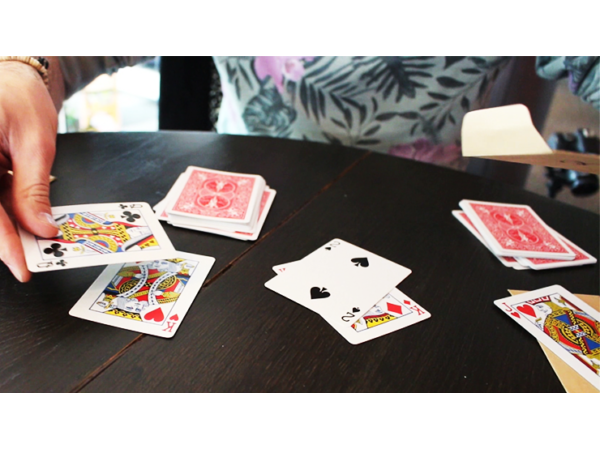 HUE Blue (Gimmicks and Online Instructions) by Kaan Akdogan and MagicfromHolland