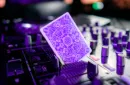 Nightclub UV Edition Playing Cards by Riffle Shuffle – Bild 2