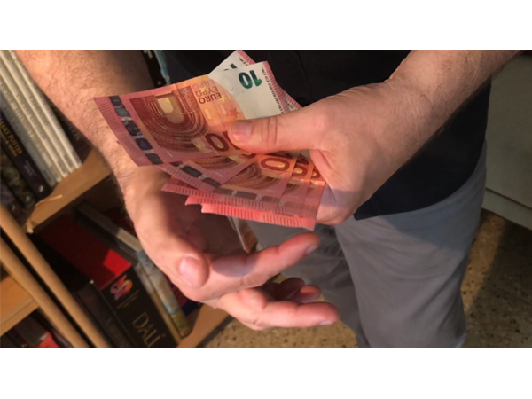 Size Does Matter 2.0 (Gimmicks and Online Instructions) by Juan Pablo Magic