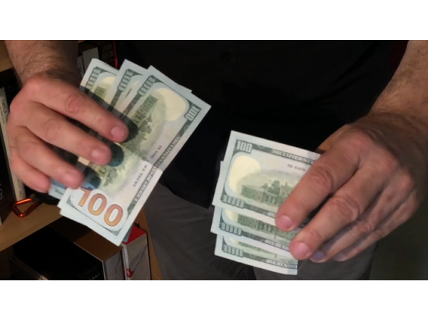 Size Does Matter 2.0 (Gimmicks and Online Instructions) by Juan Pablo Magic