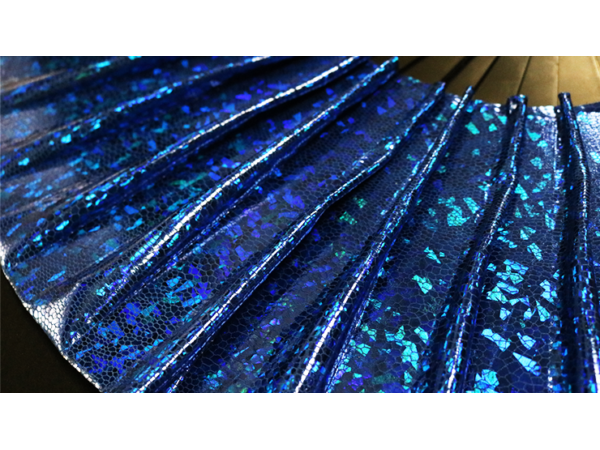 Appearing SnowStorming Fan V2 (Blue Hologram) by Victor Voitko (Gimmick and Online Instructions)