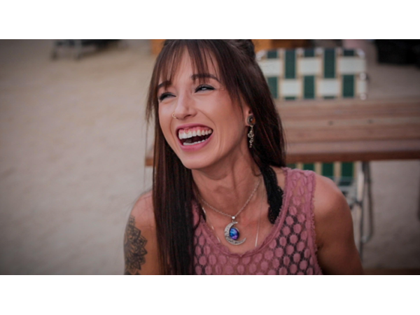 Princess Card Trick (Gimmicks and Online Instruction) by DARYL