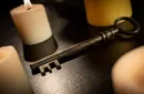 Haunted Key Deluxe (Gimmicks and Online Instruction) by Murphy's Magic – Image 3