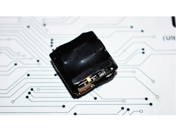 UID / With Coin (Gimmicks and Online Instructions) by Secret Factory