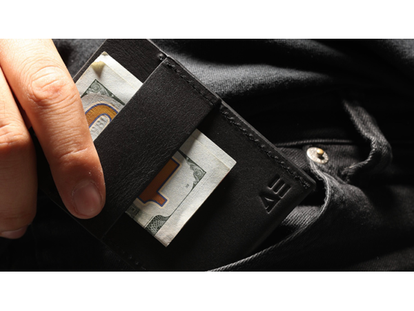 Wallet (Gimmicks and Online Instructions) by Nicholas Lawrence