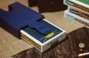 Deck Shooter (Blue) by Hanson Chien - Kartenhalter – Image 3
