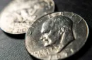 Split Focus Eisenhower (Gimmicks and Online Instructions) by Greg Wilson – Bild 2