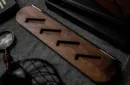 Wooden Sideways Playing Card Display Batten (Five Decks) by TCC – Bild 3