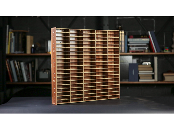 Playing Cards Wall (100 Decks) Display by TCC - Kartenbox