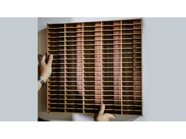 Playing Cards Wall (100 Decks) Display by TCC - Kartenbox
