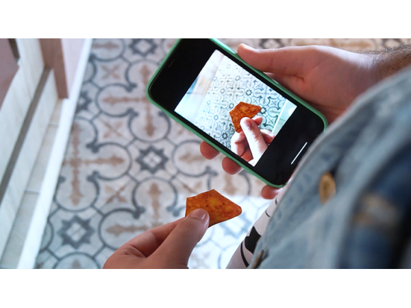 DORITO BITE (Gimmicks and online Instructions) by Julio Montoro and Gabbo Torres