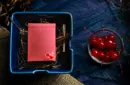 Cherry Casino House Deck Playing Cards (Reno Red) by Pure Imagination Projects – Bild 1