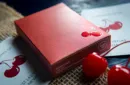 Cherry Casino House Deck Playing Cards (Reno Red) by Pure Imagination Projects – Bild 2