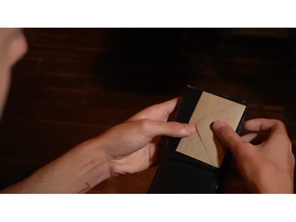 SWITCHVELOPE (Gimmicks and online Instructions) by The Craziest