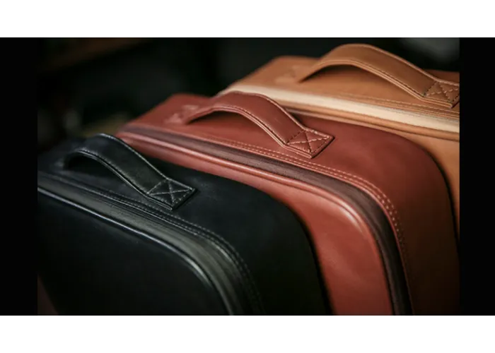 Luxury Close-Up Bag (Dark Brown) by TCC