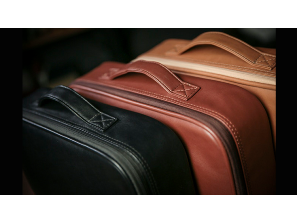 Luxury Close-Up Bag (Dark Brown) by TCC