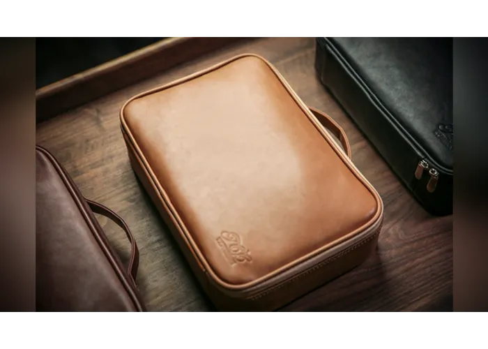 Luxury Close-Up Bag (Camel Brown) by TCC