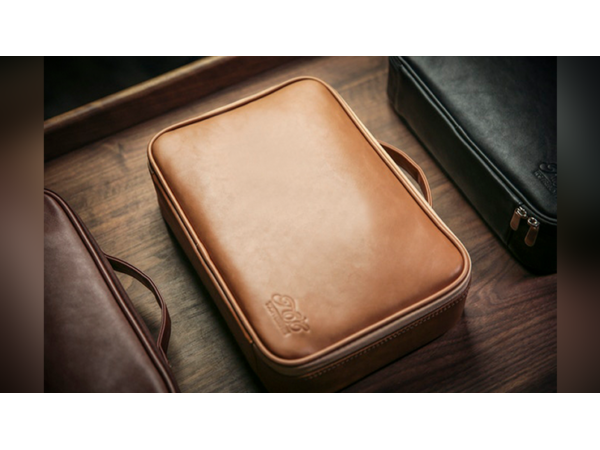 Luxury Close-Up Bag (Camel Brown) by TCC