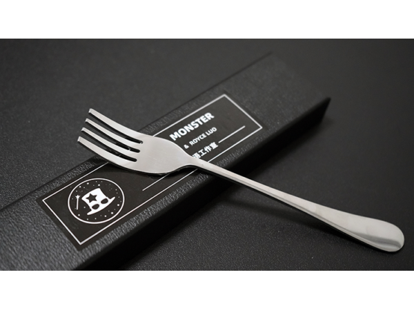 SPOON MONSTER (Gimmicks and Online Instructions) by Conan Liu & Royce Luo / Metal Bending