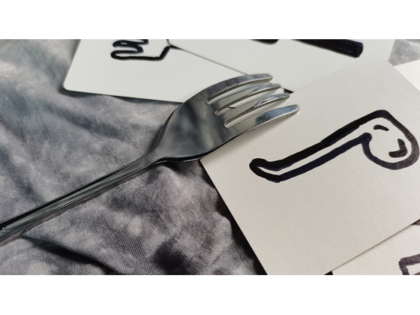 SPOON MONSTER (Gimmicks and Online Instructions) by Conan Liu & Royce Luo / Metal Bending