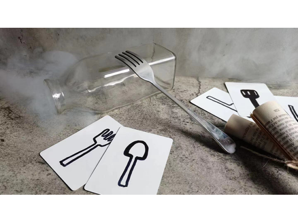 SPOON MONSTER (Gimmicks and Online Instructions) by Conan Liu & Royce Luo / Metal Bending