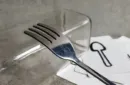 SPOON MONSTER (Gimmicks and Online Instructions) by Conan Liu & Royce Luo / Metal Bending – Image 4