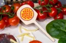 Pizza Paddle Supreme (Gimmicks and Online Instructions) by Rob Thompson – Image 5