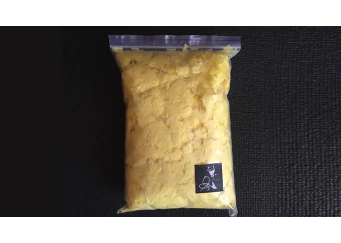 Confetti YELLOW Light by Victor Voitko (Gimmick and Online Instructions)