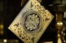 Devil's in the Details Glamourous Gold Playing Cards by Riffle Shuffle – Image 2