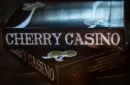 Cherry Casino (Monte Carlo Black and Gold) Playing Cards by Pure Imagination Projects – Bild 6