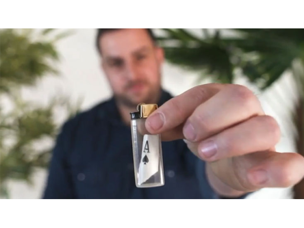 B CLEAR (Gimmicks and Online Instructions) by Axel Vergnaud, Alexis Touchart Magic Dream - Trick