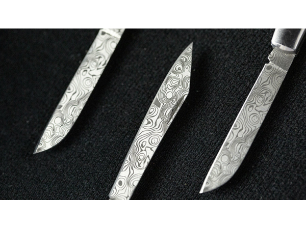 ARTISAN COLOR-CHANGING KNIVES BY TCC