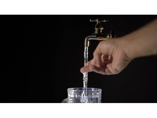 Magic faucet Mug