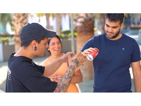 SOLID (Gimmicks and Online Instructions) by Juan Capilla and Julio Montoro