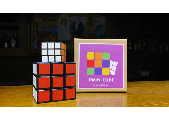 TWIN CUBE by Bacon Magic