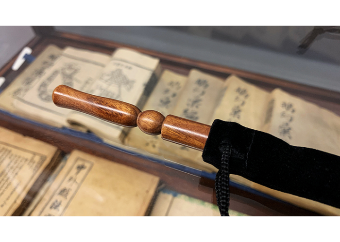 Wooden wand PRO (Standard Brown) by Harry He & Bacon Magic