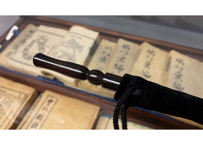 Wooden wand PRO (Standard Black) by Harry He & Bacon Magic