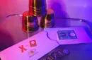 X BLACK HOLE RED (Gimmicks and Online Instructions) by Kingsley Xu – Bild 1