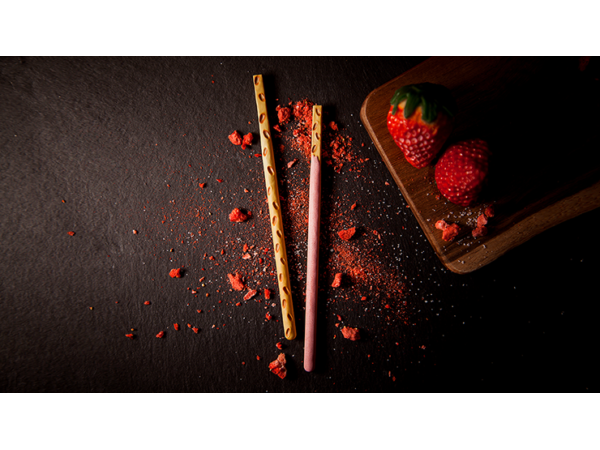 P TO P PADDLE: STRAWBERRY EDITION  (With Online Instructions) by Dream Ikenaga & Hanson Chien